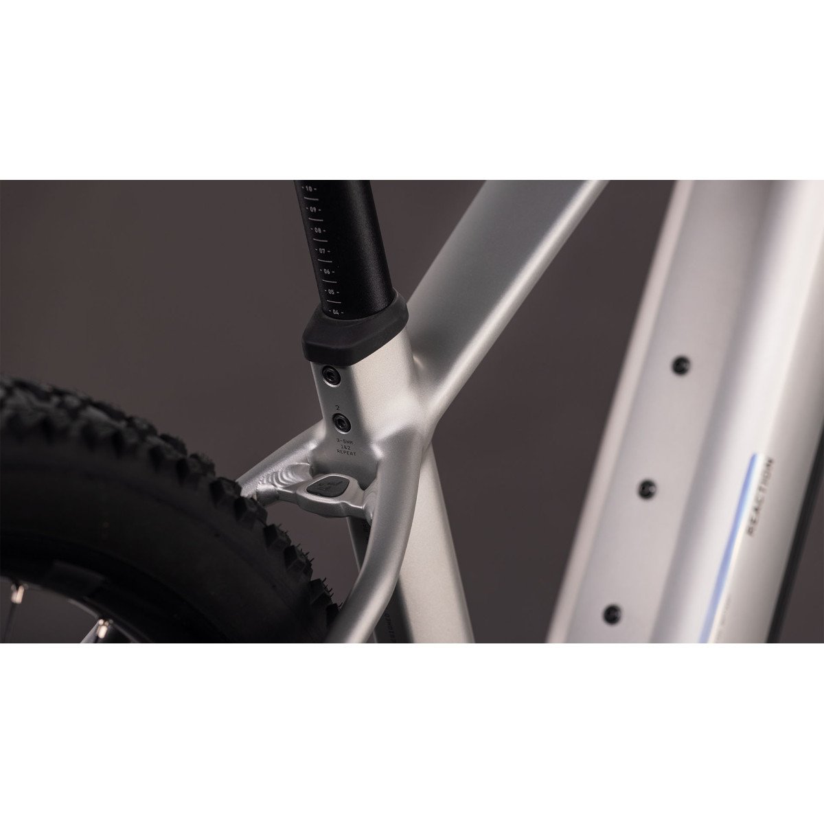 Cube Reaction Hybrid ONE 800 29 sleekgrey'n'prism 2026 elektrinis dviratis