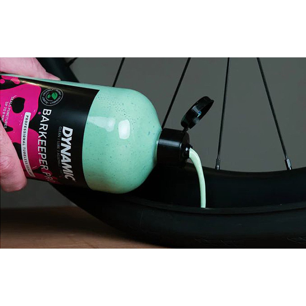 Dynamic Bekamerinių padangų skystis Barkeeper PRO Tubeless Sealant