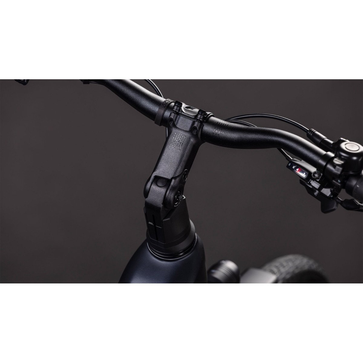 Cube Touring Hybrid ONE 600 Easy Entry coal'n'chrome 2026 elektrinis dviratis