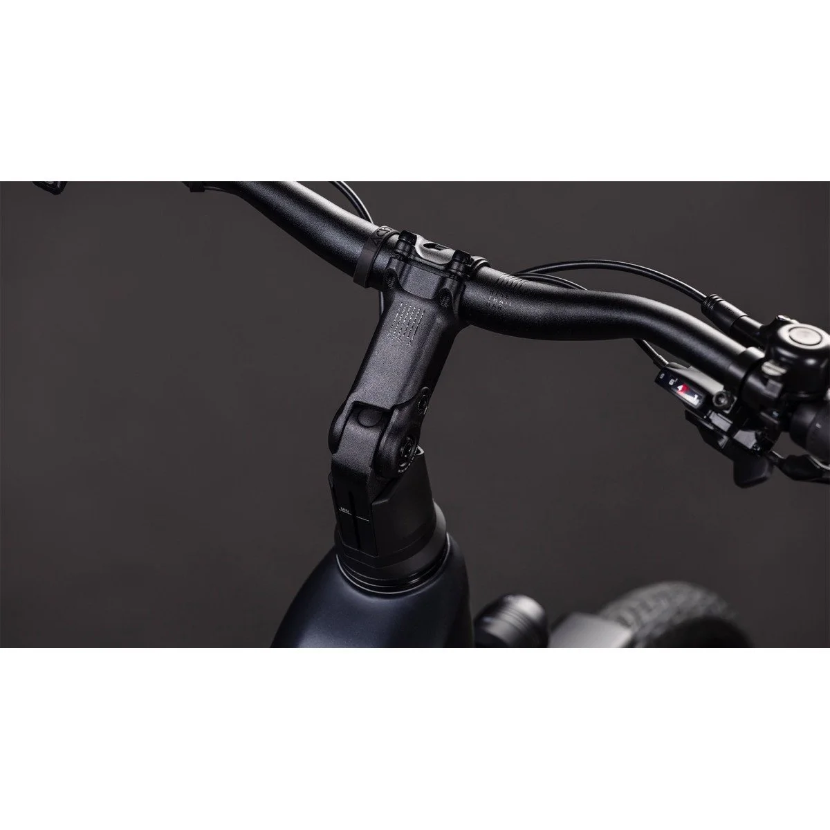 Cube Touring Hybrid ONE 600 Easy Entry coal'n'chrome 2026 elektrinis dviratis