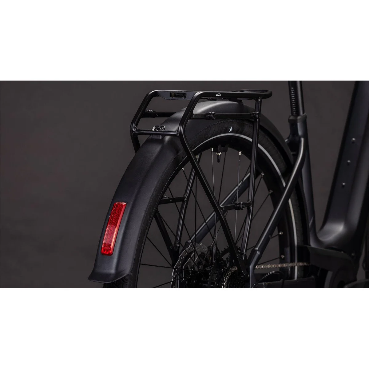 Cube Touring Hybrid ONE 600 Easy Entry coal'n'chrome 2026 elektrinis dviratis