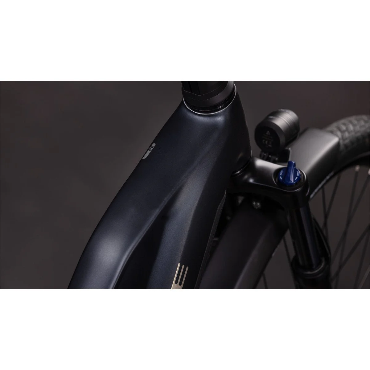 Cube Touring Hybrid ONE 600 Trapeze coal'n'chrome 2026 elektrinis dviratis