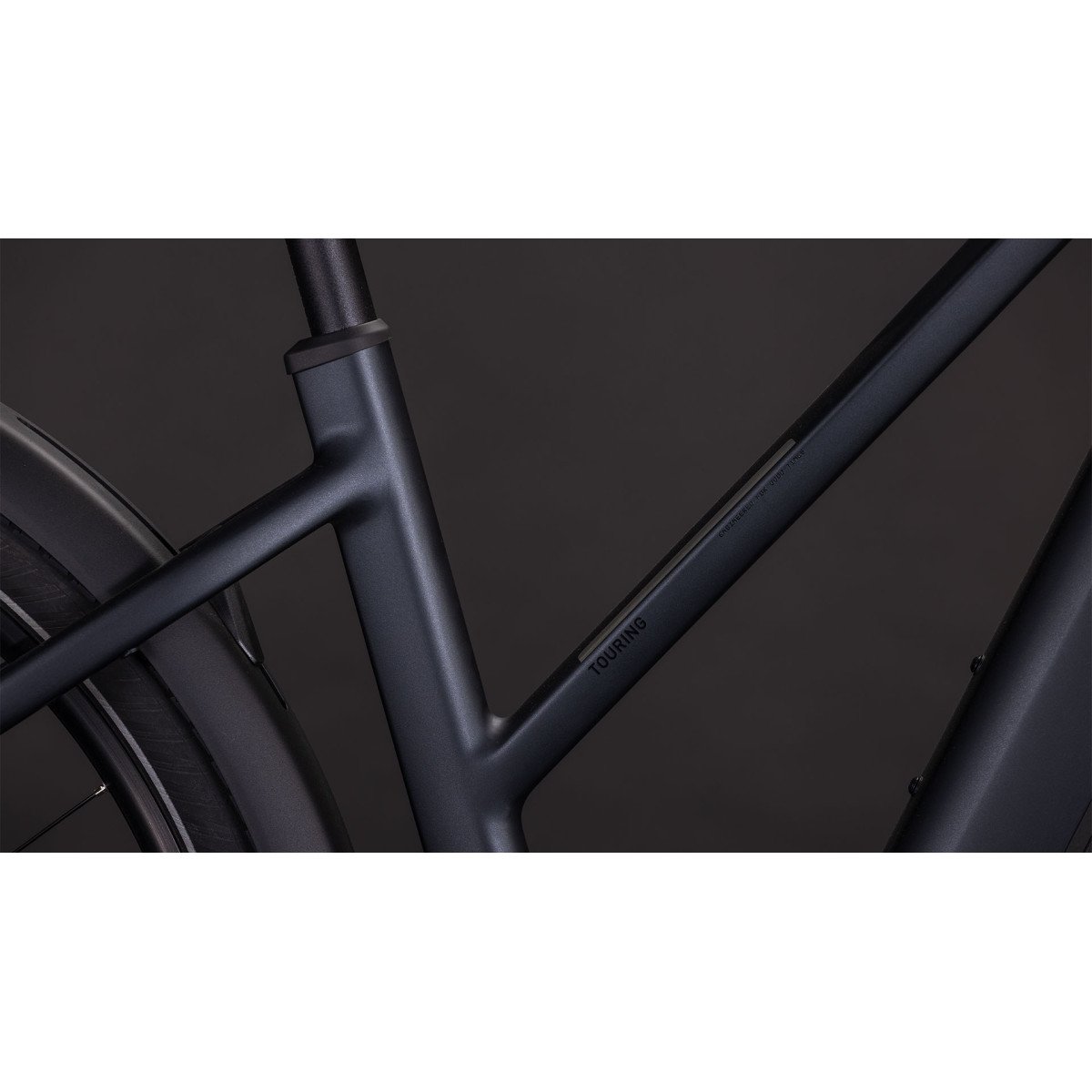 Cube Touring Hybrid ONE 600 Trapeze coal'n'chrome 2026 elektrinis dviratis