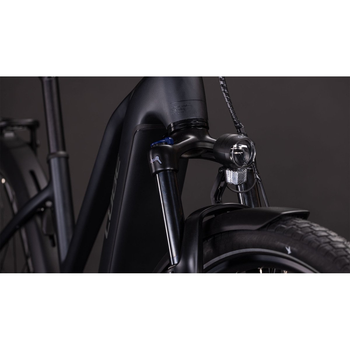 Cube Touring Hybrid ONE 600 Trapeze coal'n'chrome 2026 elektrinis dviratis