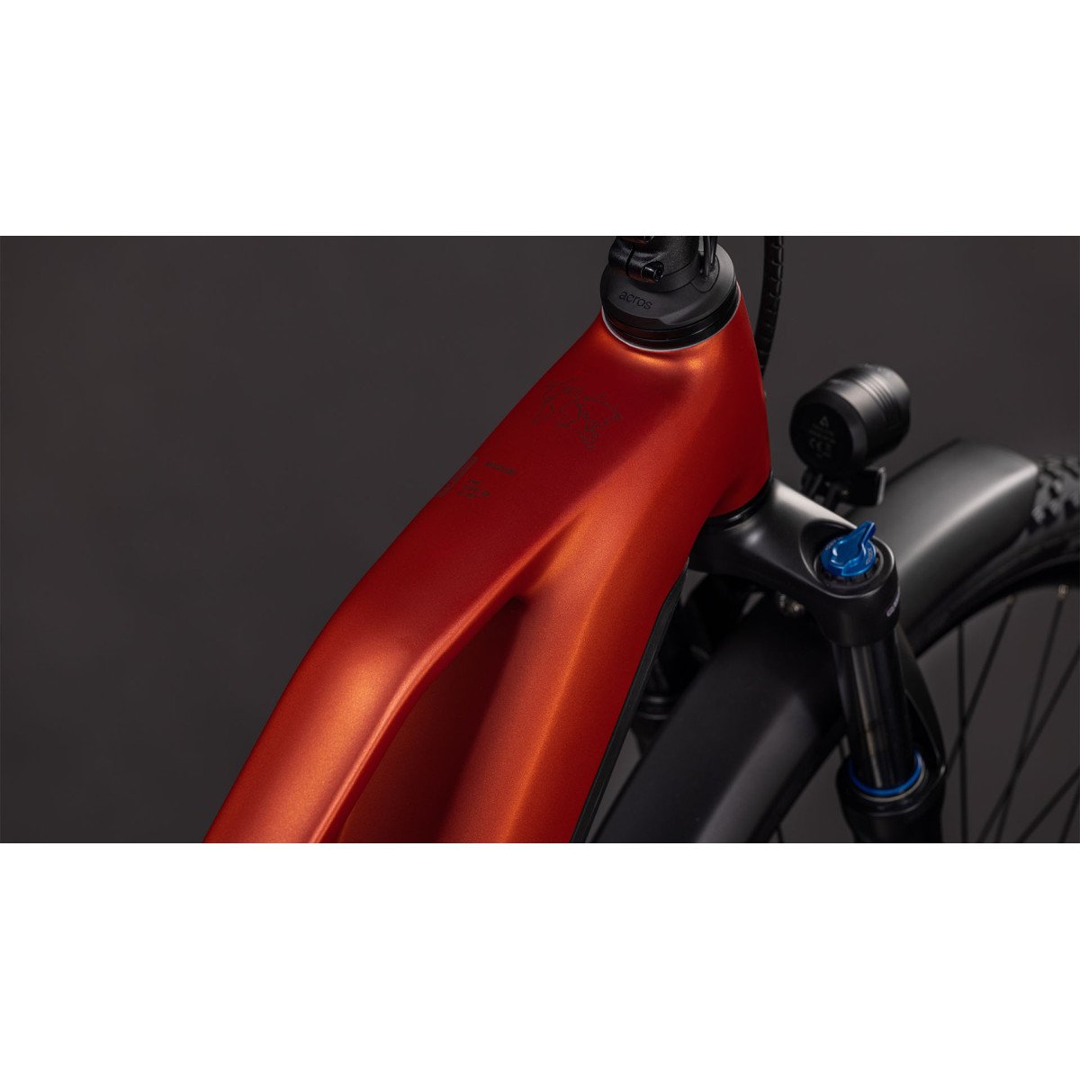 Cube Nuride Hybrid Pro 800 Trapeze chilli'n'black 2026 elektrinis dviratis