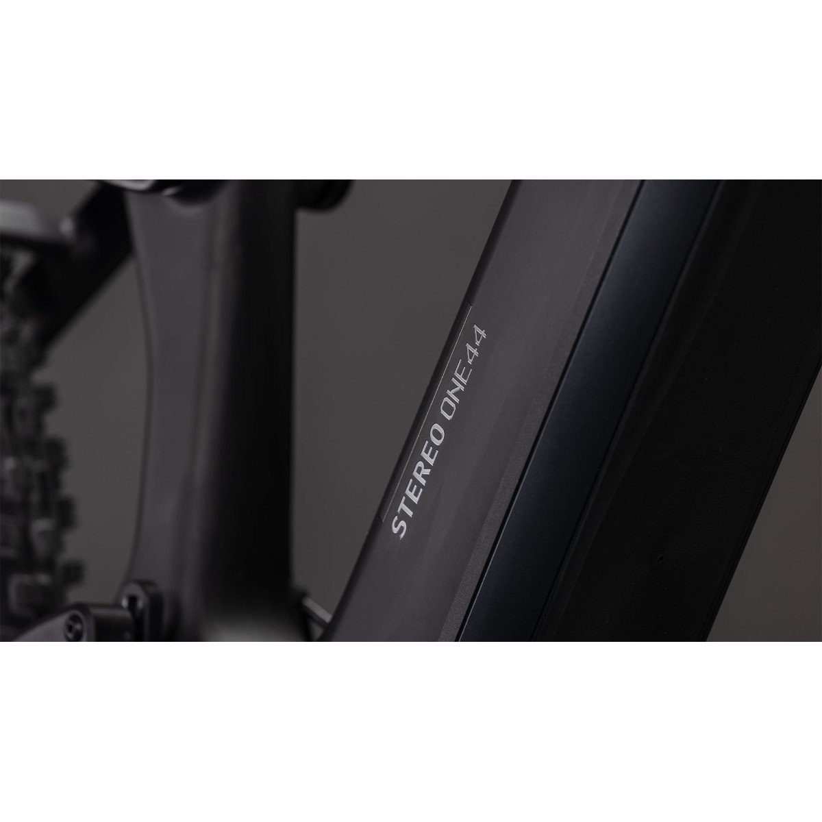 Cube Stereo Hybrid ONE44 HPC Race 800 29 blackline 2026 elektrinis dviratis