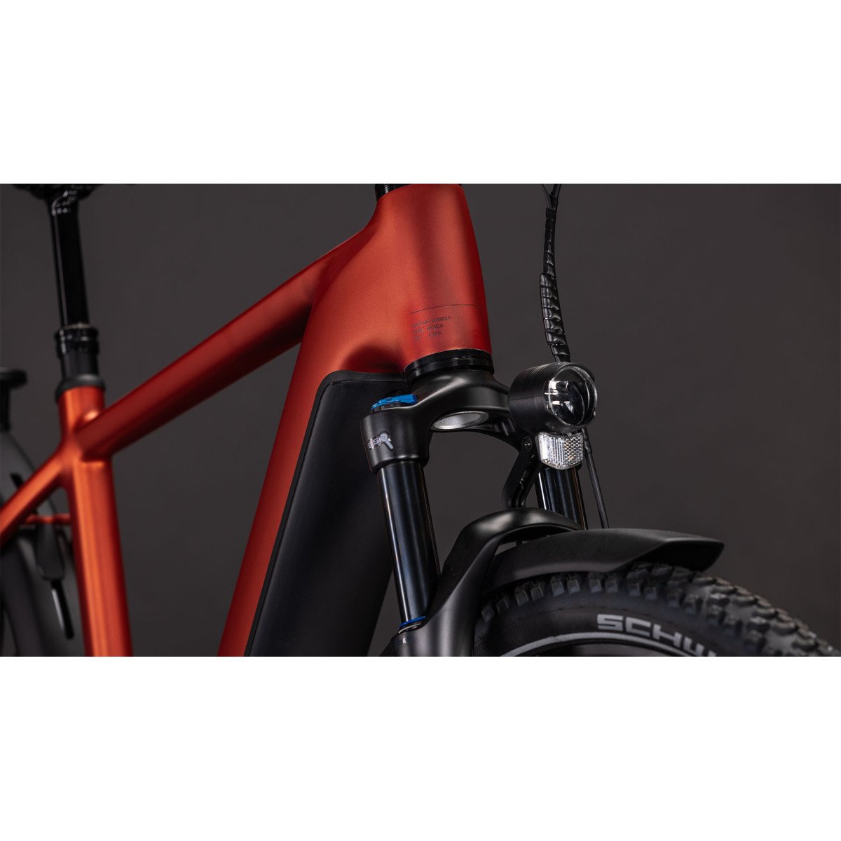 Cube Nuride Hybrid Pro 800 chilli'n'black 2026 elektrinis dviratis