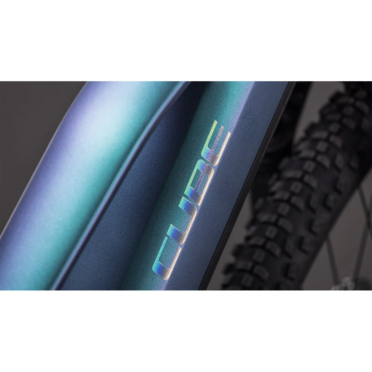 Cube Reaction Hybrid Race 800 Trapeze 29 polarlight'n'prism 2026 elektrinis dviratis
