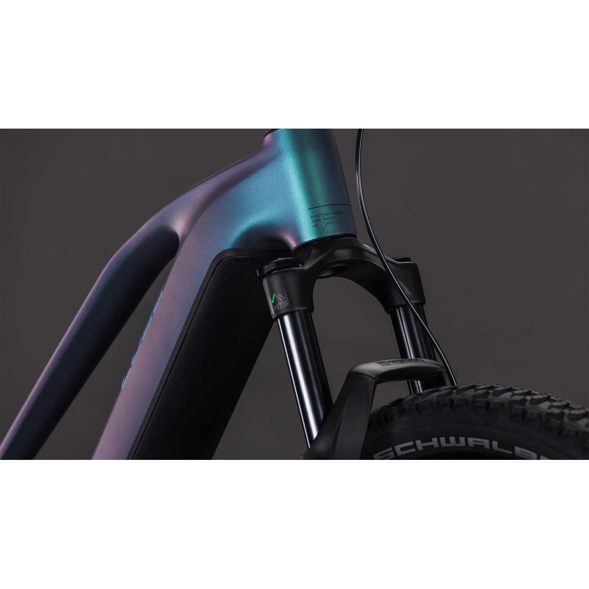 Cube Reaction Hybrid Race 800 Trapeze 29 polarlight'n'prism 2026 elektrinis dviratis