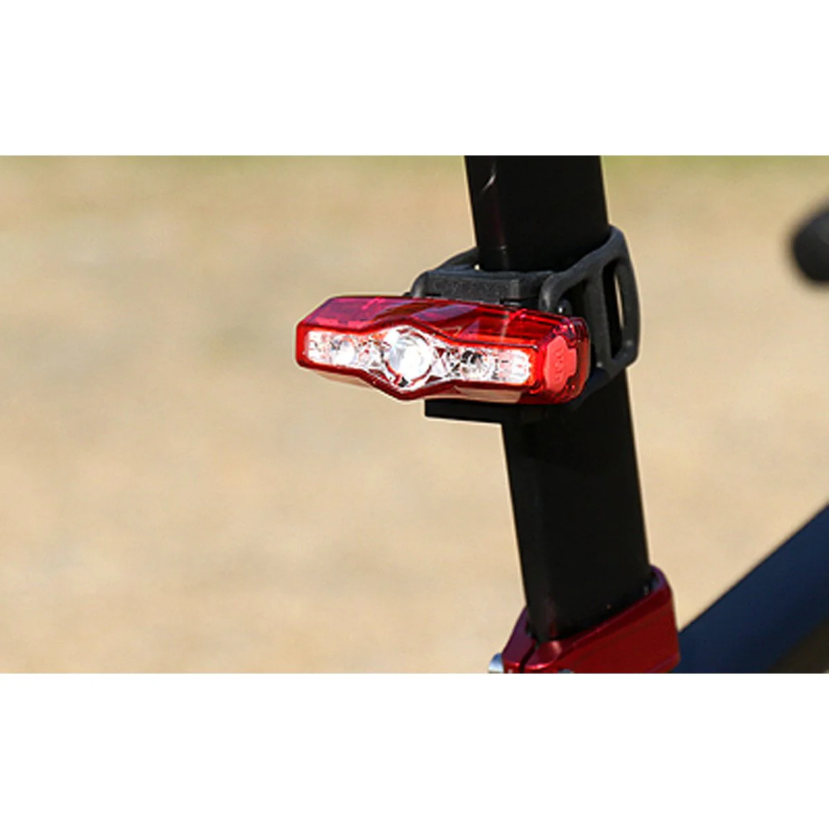 Žibintas galinis Cat Eye ViZ150