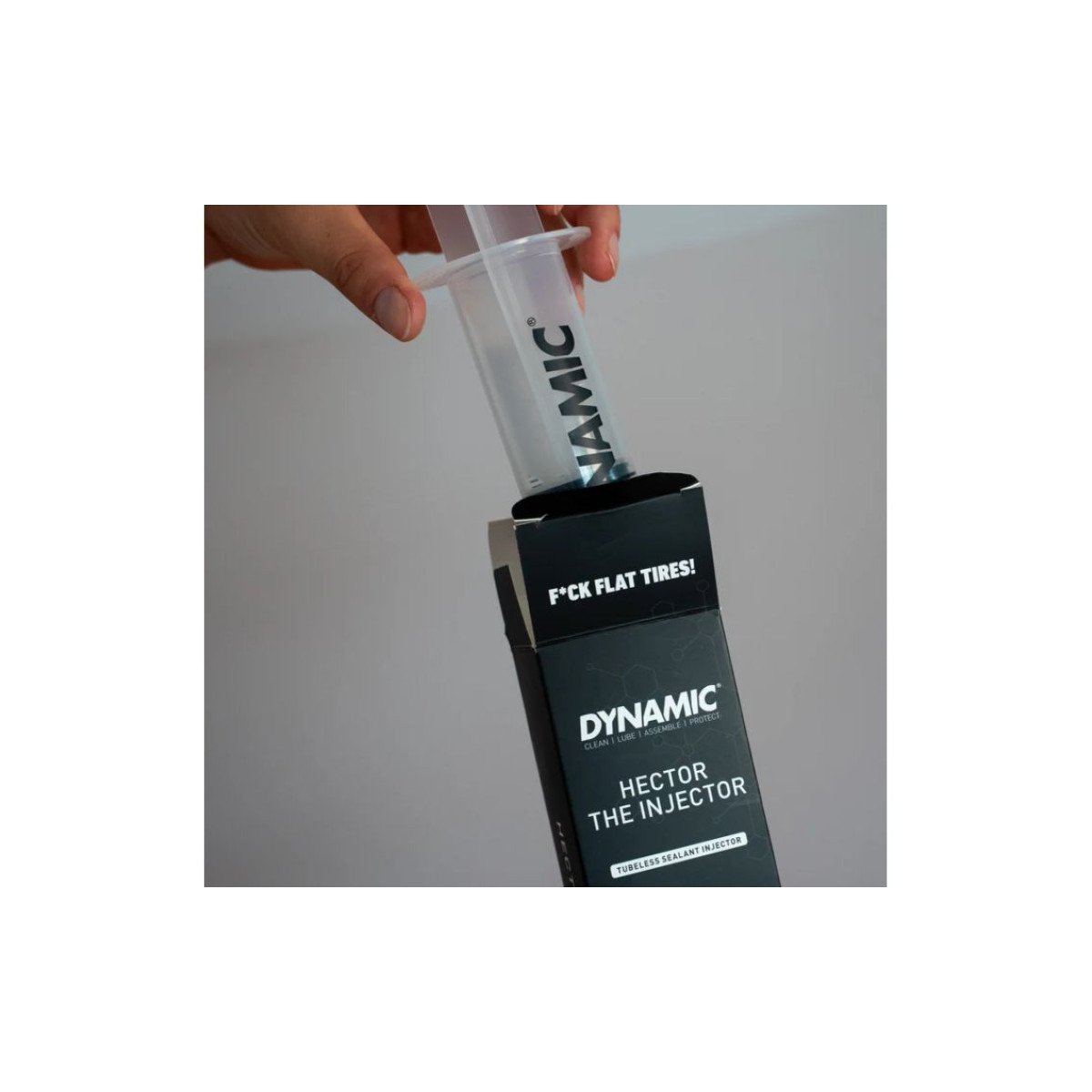 Dynamic Hector The Injector švirkštas bekamerinių padangų skysčio užpildymui | 100ml