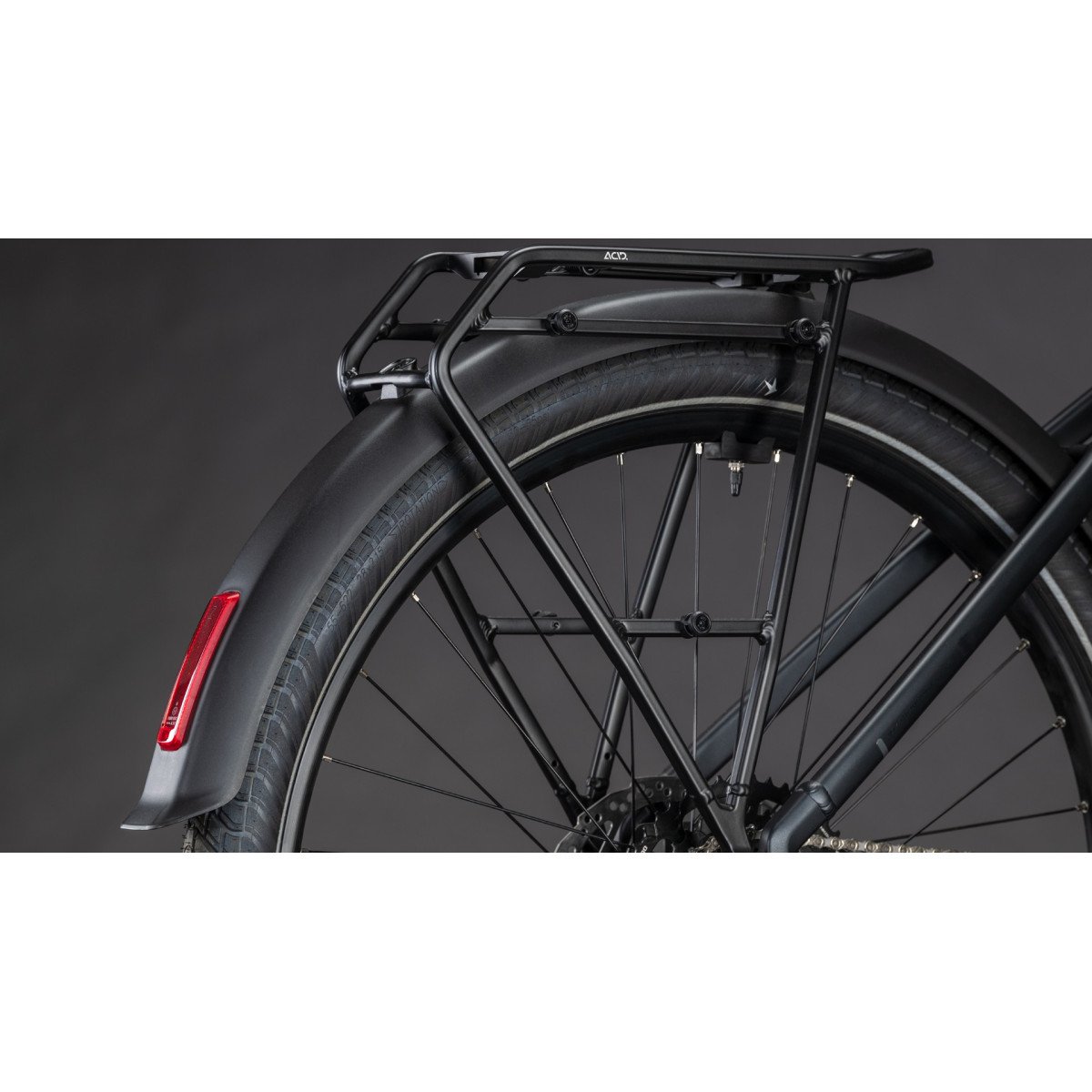 Cube Touring Hybrid ONE 600 coal'n'chrome 2026 elektrinis dviratis