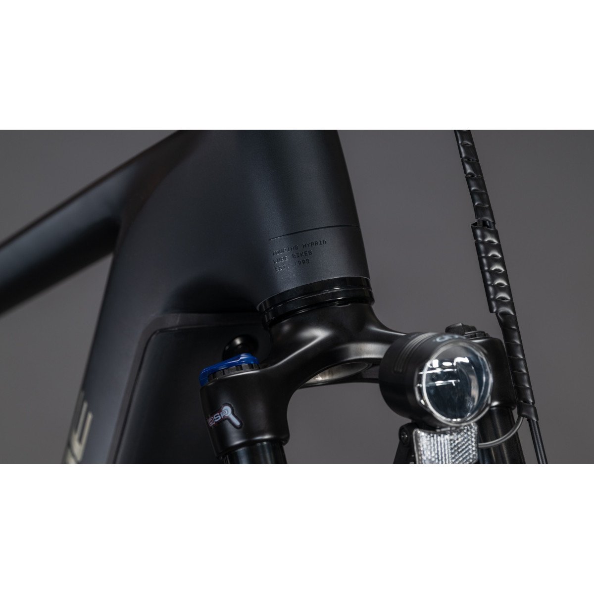 Cube Touring Hybrid ONE 600 coal'n'chrome 2026 elektrinis dviratis